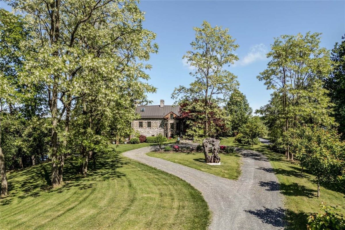 1787 stone estate