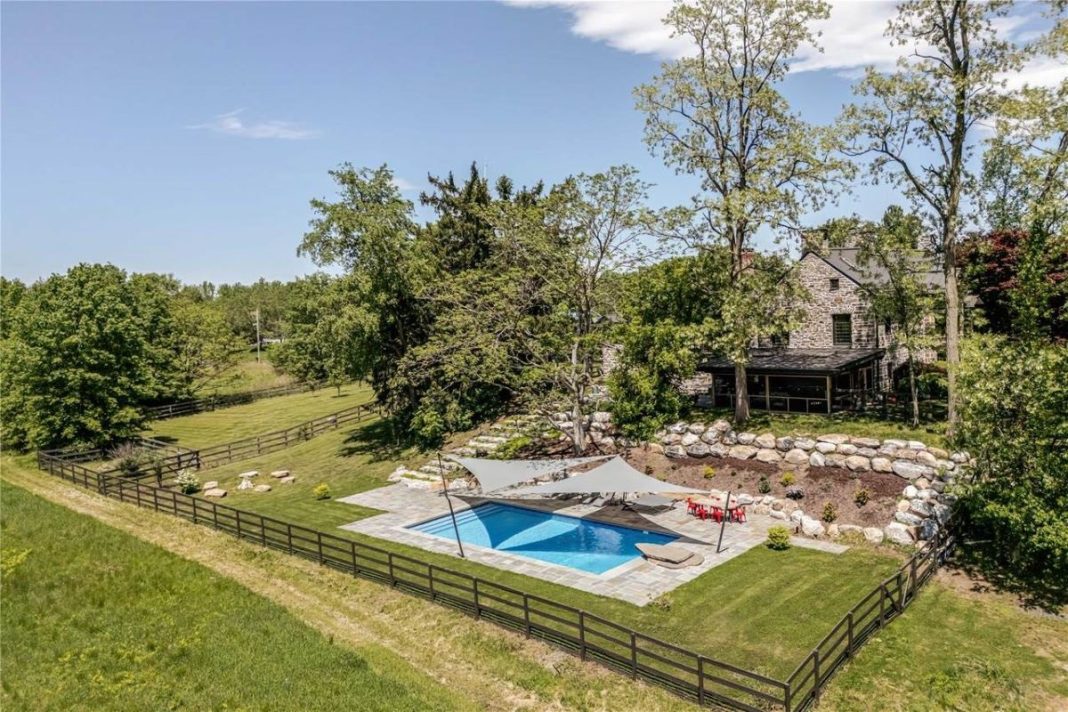1787 stone estate