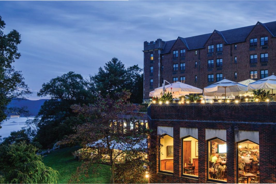 waterfront dining