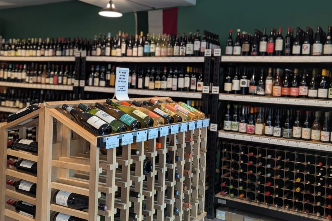 little sister wine shop