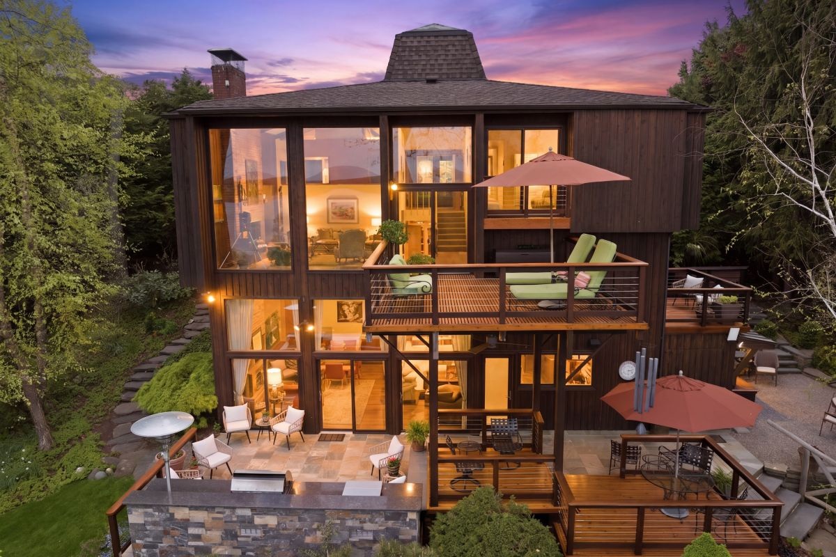 The Looking Glass Is a Masterwork of Mid-Century Design in Nyack